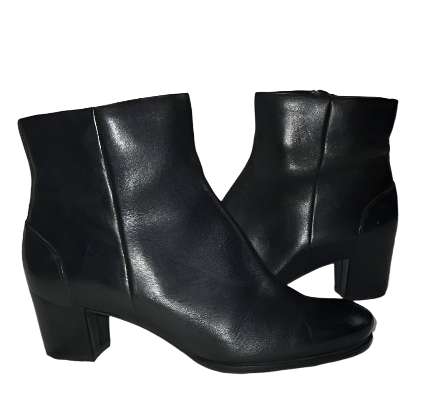 Woman’s Ecco Zippered Ankle boot EU37 Black Leather