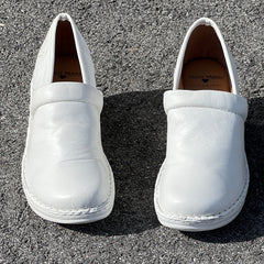 Women’s Nurse Mates Halle Pillow Top Clog 9.5M White Leather