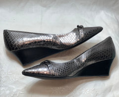 SOFFT Women's Pointed-toe Embossed Snakeskin Metallic Leather Wedge 11M