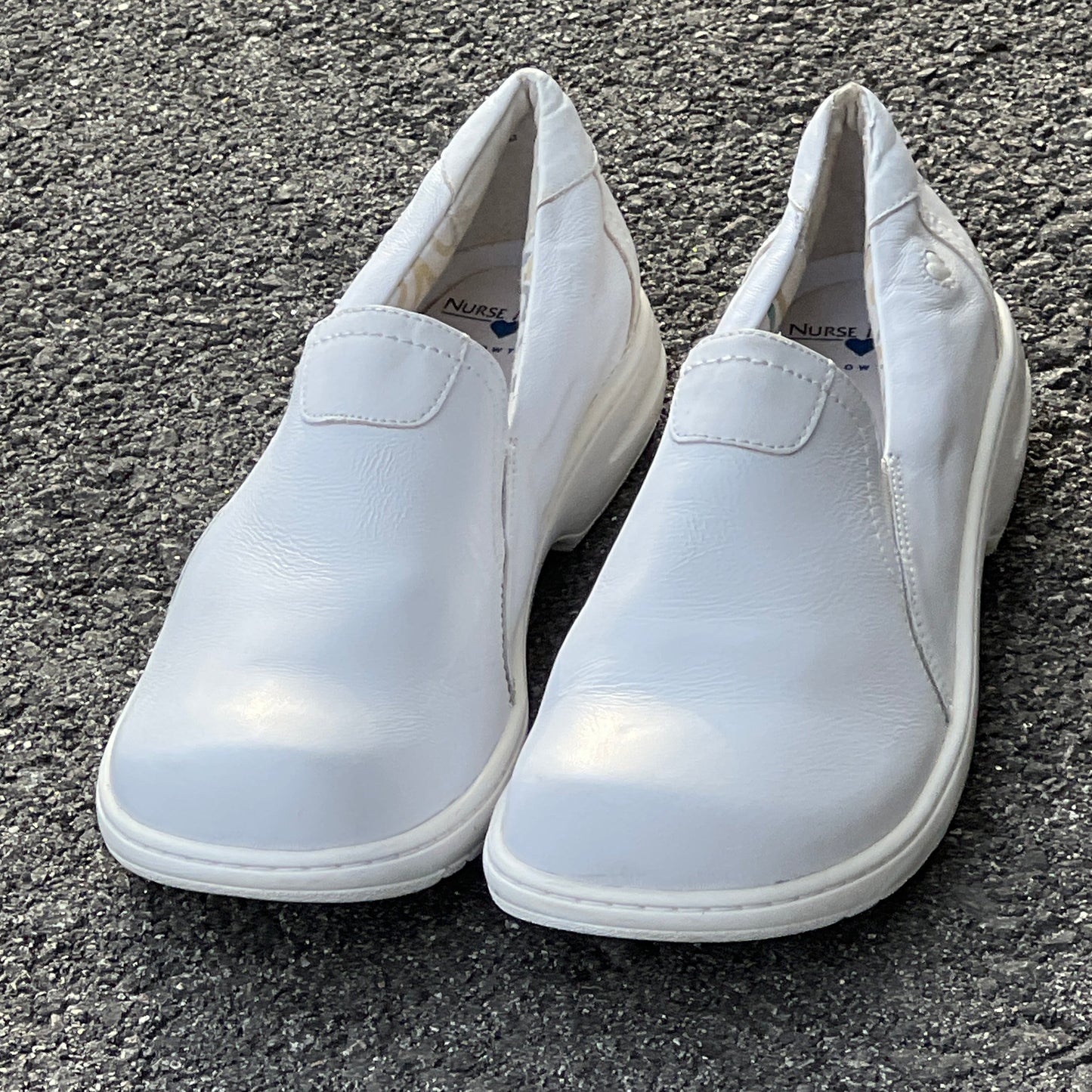 Women's NURSE MATES •Meredith• Gored Slip-on 9.5W White Leather
