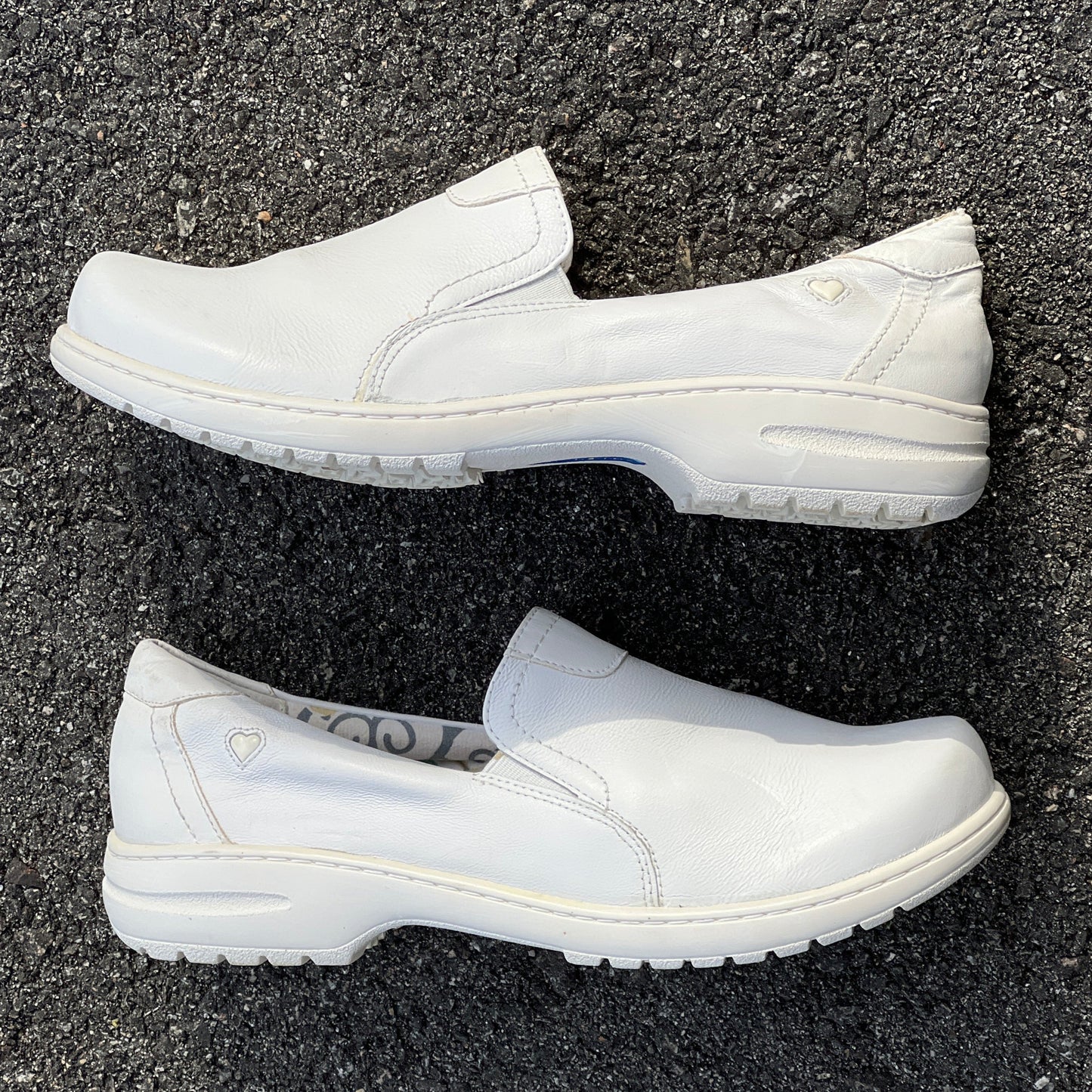 Women's NURSE MATES •Meredith• Gored Slip-on 9.5W White Leather