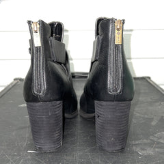 Woman’s Isola Larkin boot 10M black leather