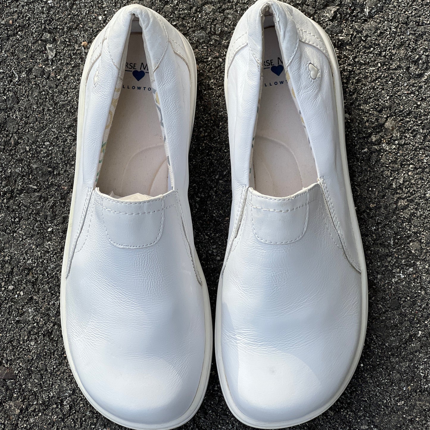 Women's NURSE MATES •Meredith• Gored Slip-on 9.5W White Leather