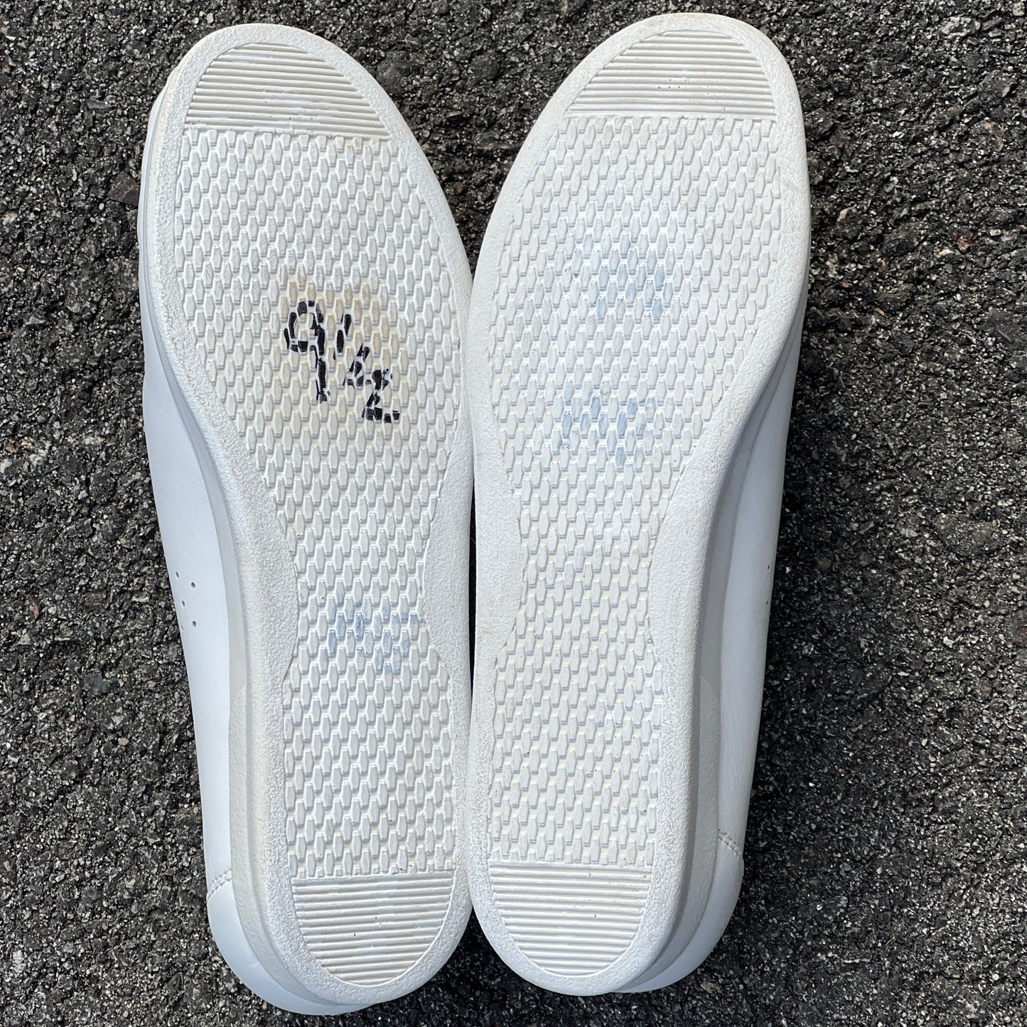 Women's  NURSE MATES  •Anni Lo•  Lace-up  9.5M White Leather