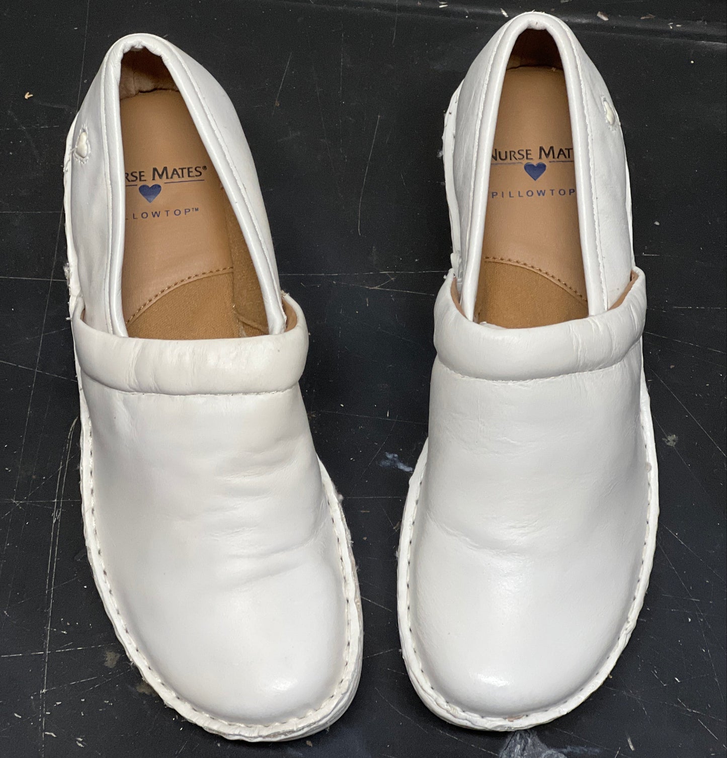 Women’s Nurse Mates Halle  Pillow Top Clog  7M White Leather
