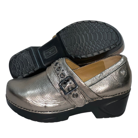 Women’s Nurse Mates chelsea  Pillow-top Clog 7M Anthracite Leather