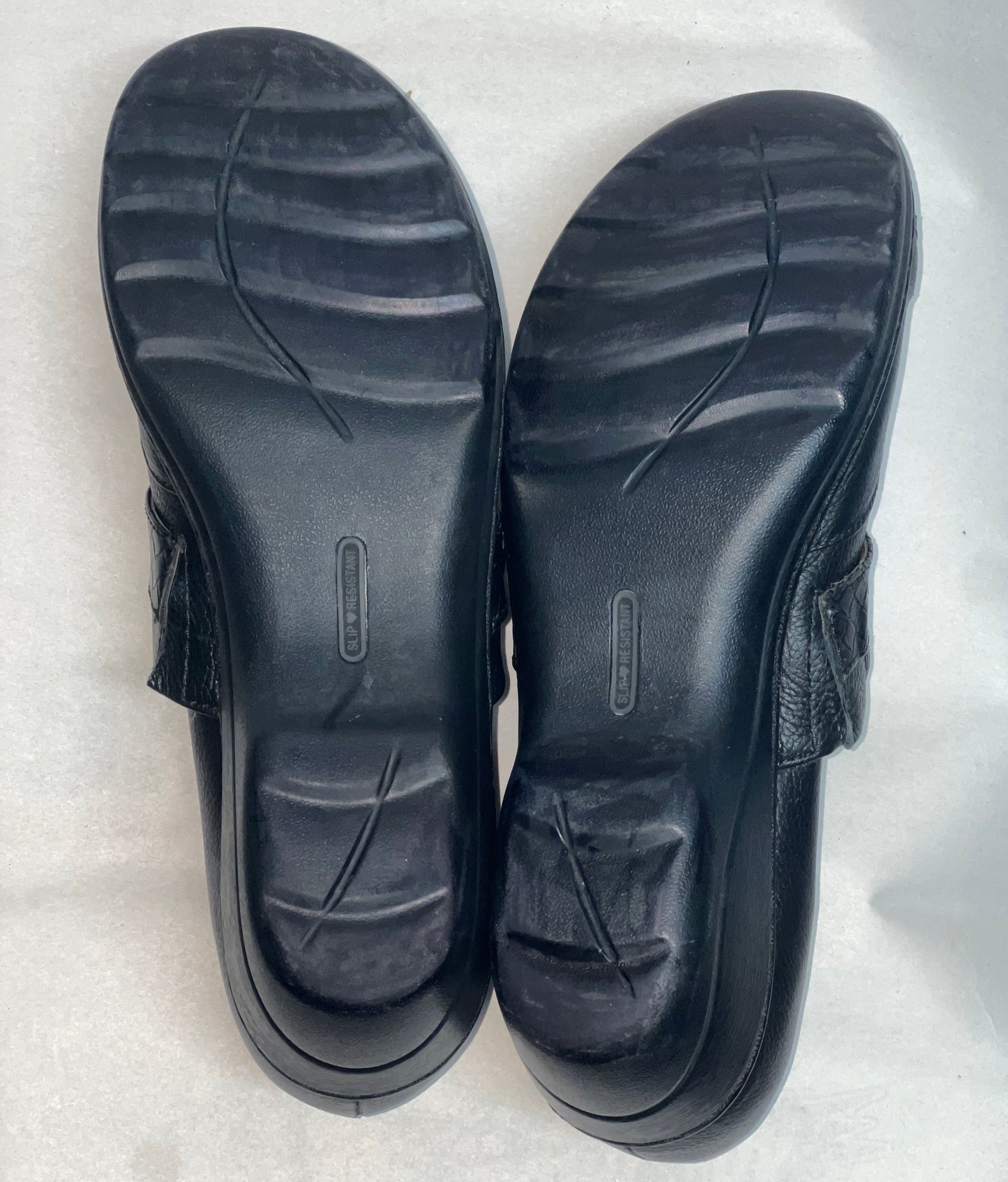 Women’s Nurse Mates Kris Pillow-top lightwiect Comfort  Clog 11M Black leather