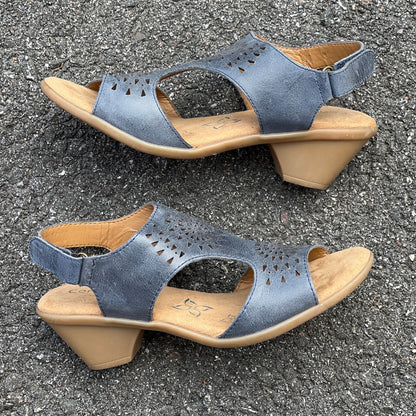Women’s  Comfortiva Felda Sandal 6.5M Blue Leather