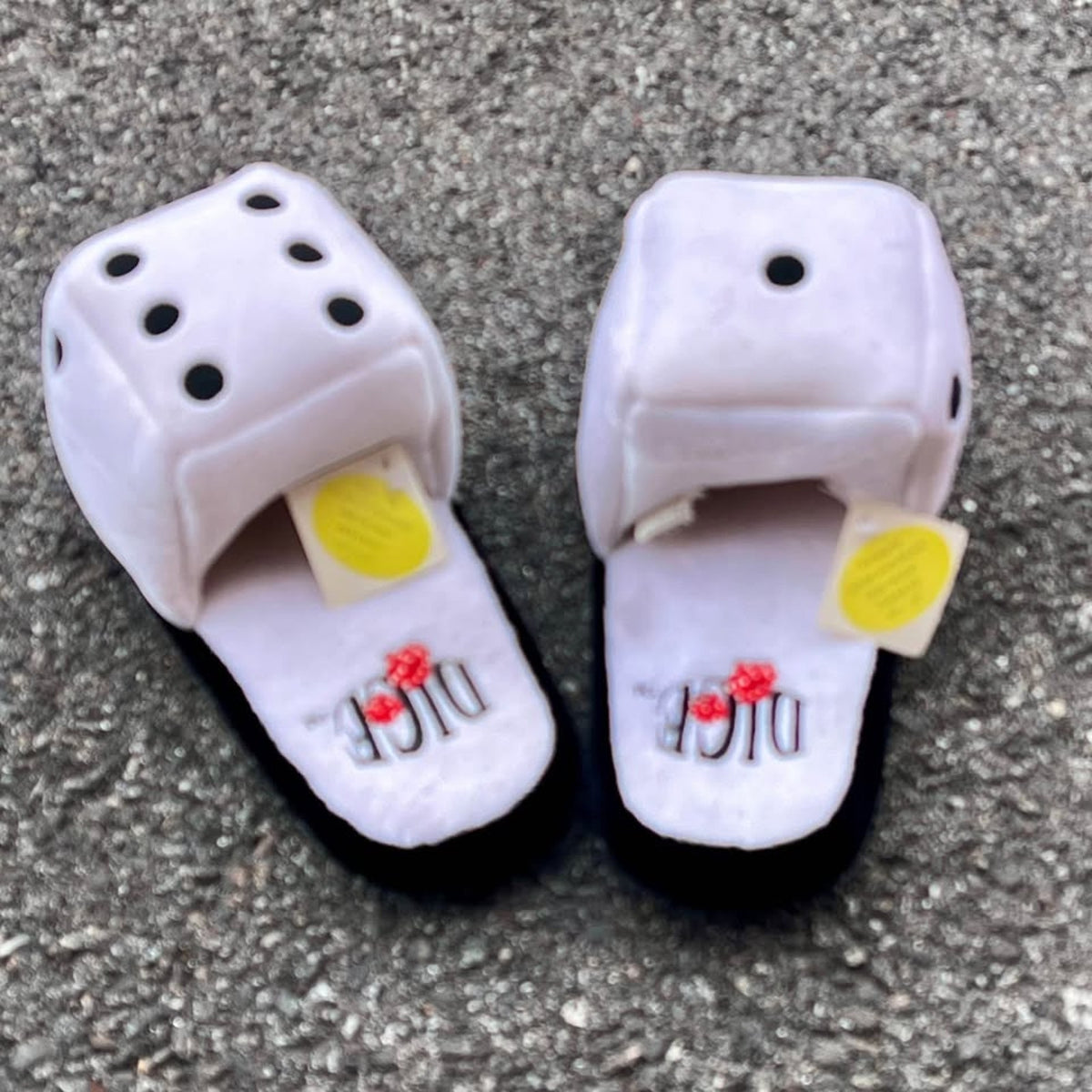 2 pair Vintage Las Vegas Footwear Fuzzy dice slippers size 6-7