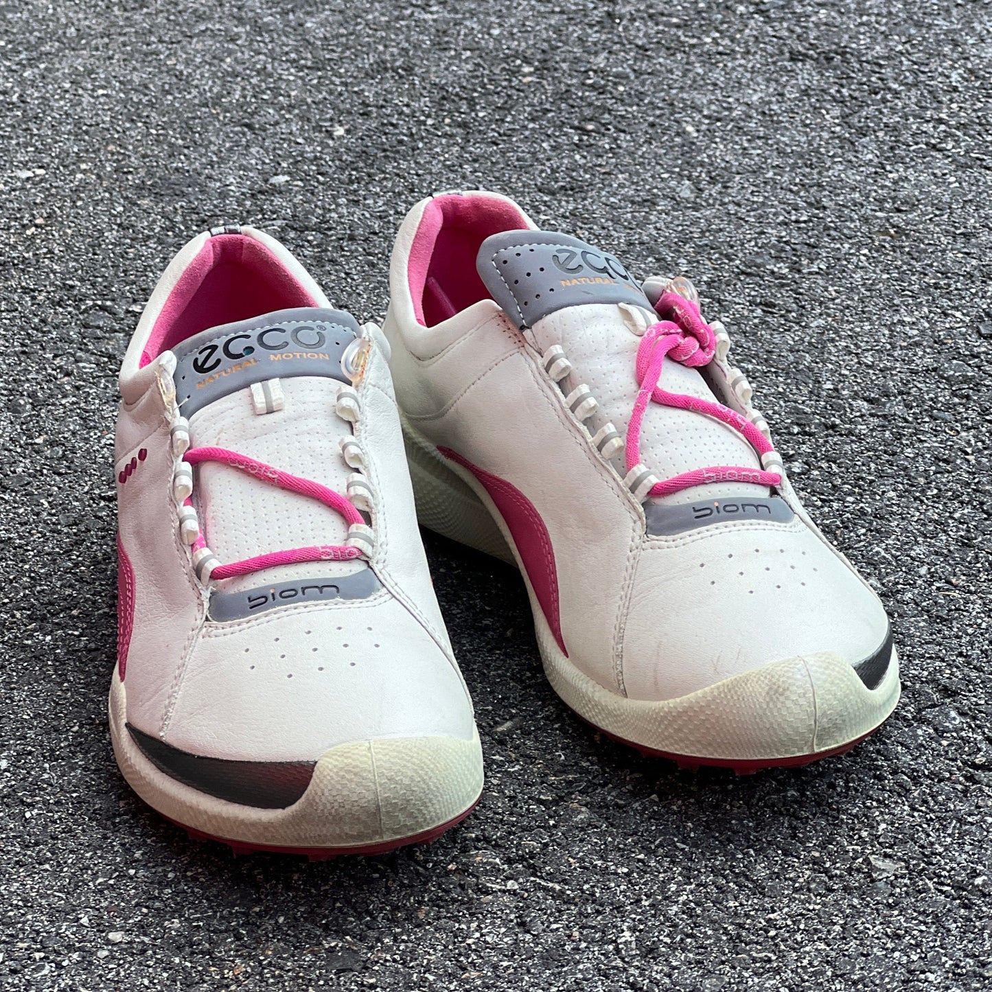Women’s Ecco  Biom Spikeless Golf Shoes 39EU -White/Pink- Hydromax Yak Leather