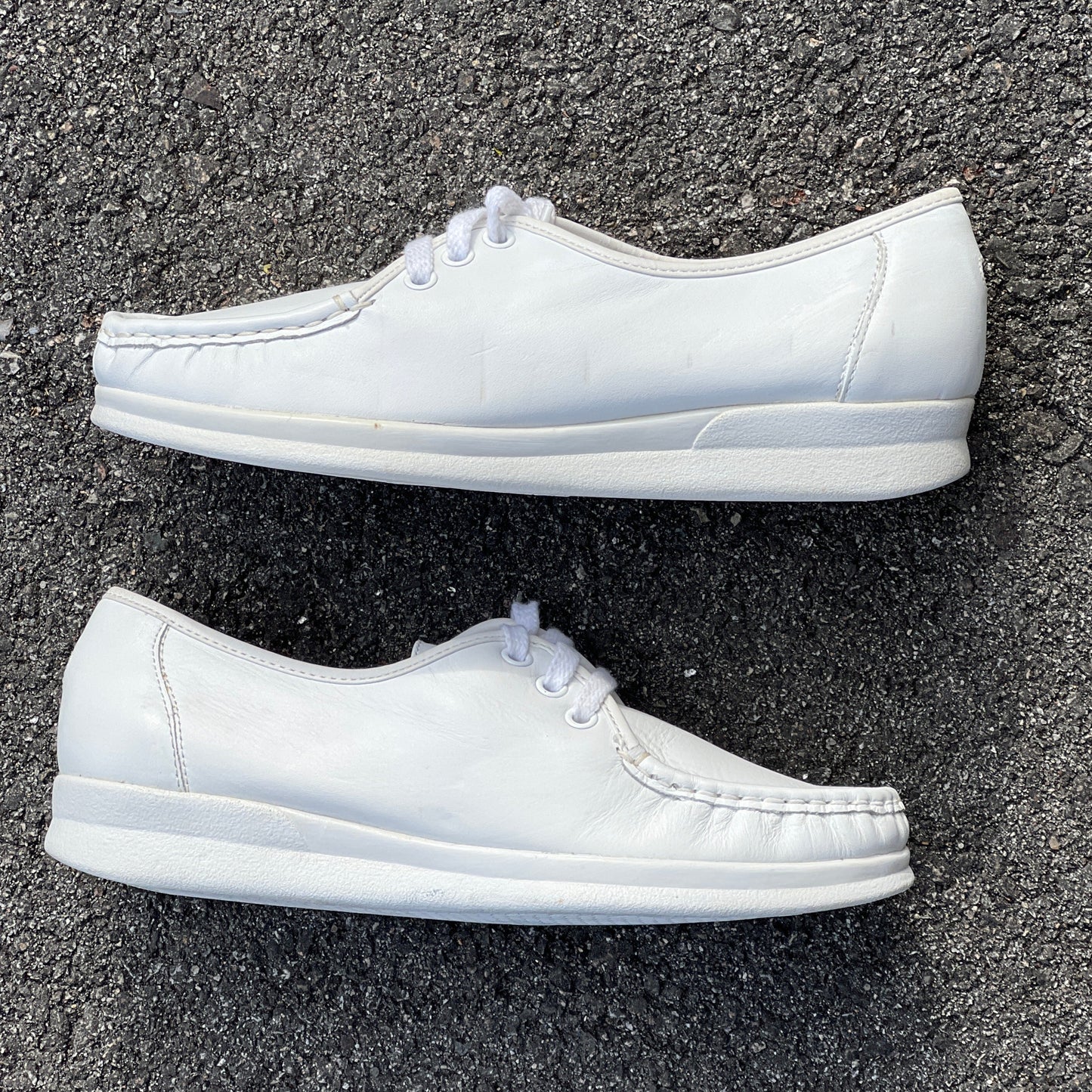 Women's  NURSE MATES  •Anni Lo•  Lace-up  9.5M White Leather