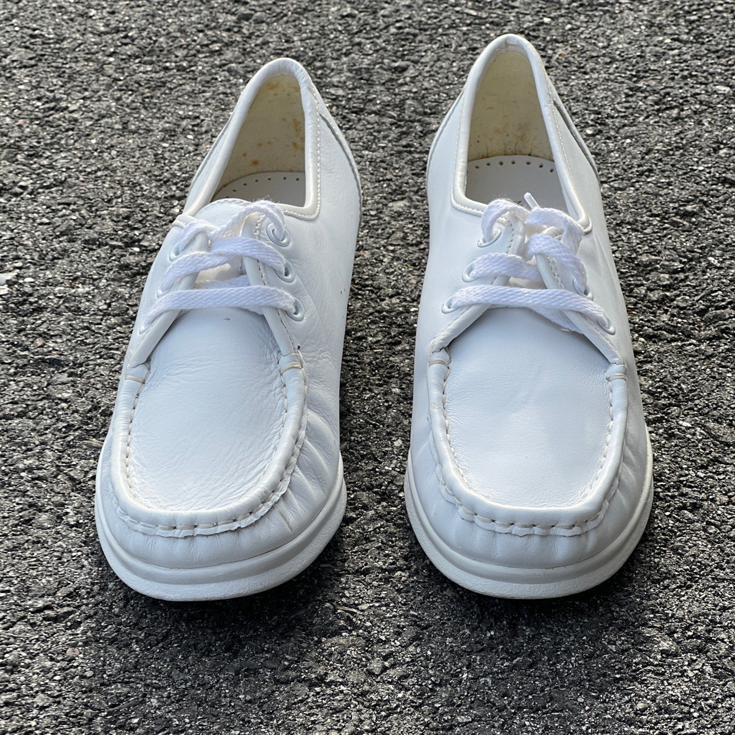 Women's  NURSE MATES  •Anni Lo•  Lace-up  9.5M White Leather
