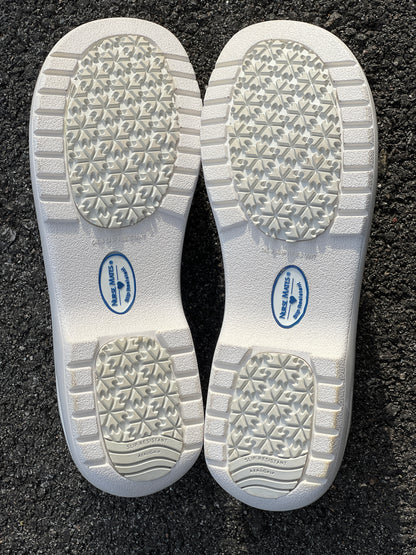 Women's  NURSE MATES  •Meredith•  Gored Slip-on 9.5W  White Leather