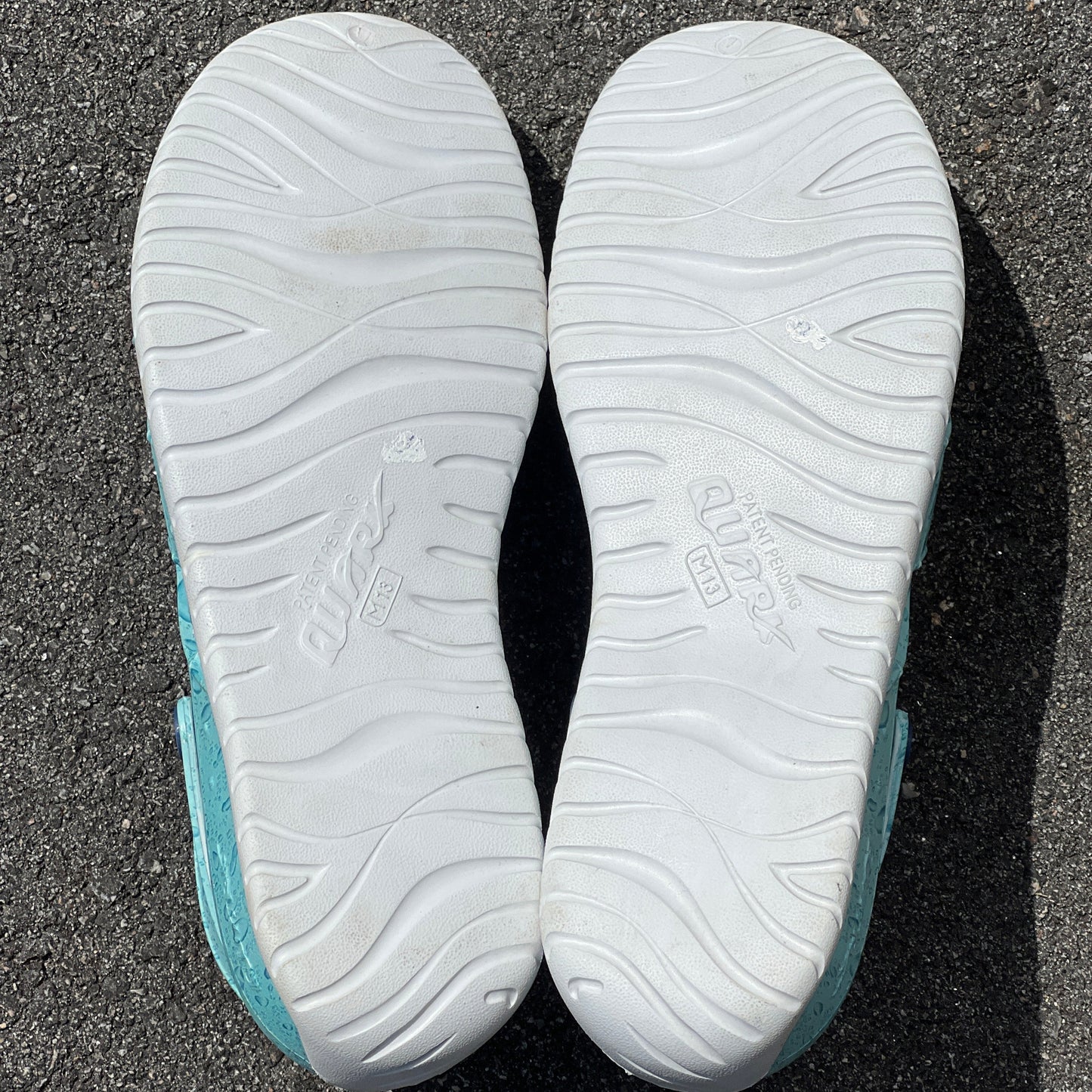 Men’s •Quarky•   EVA Clog  Size 13 White/ Blue Splash