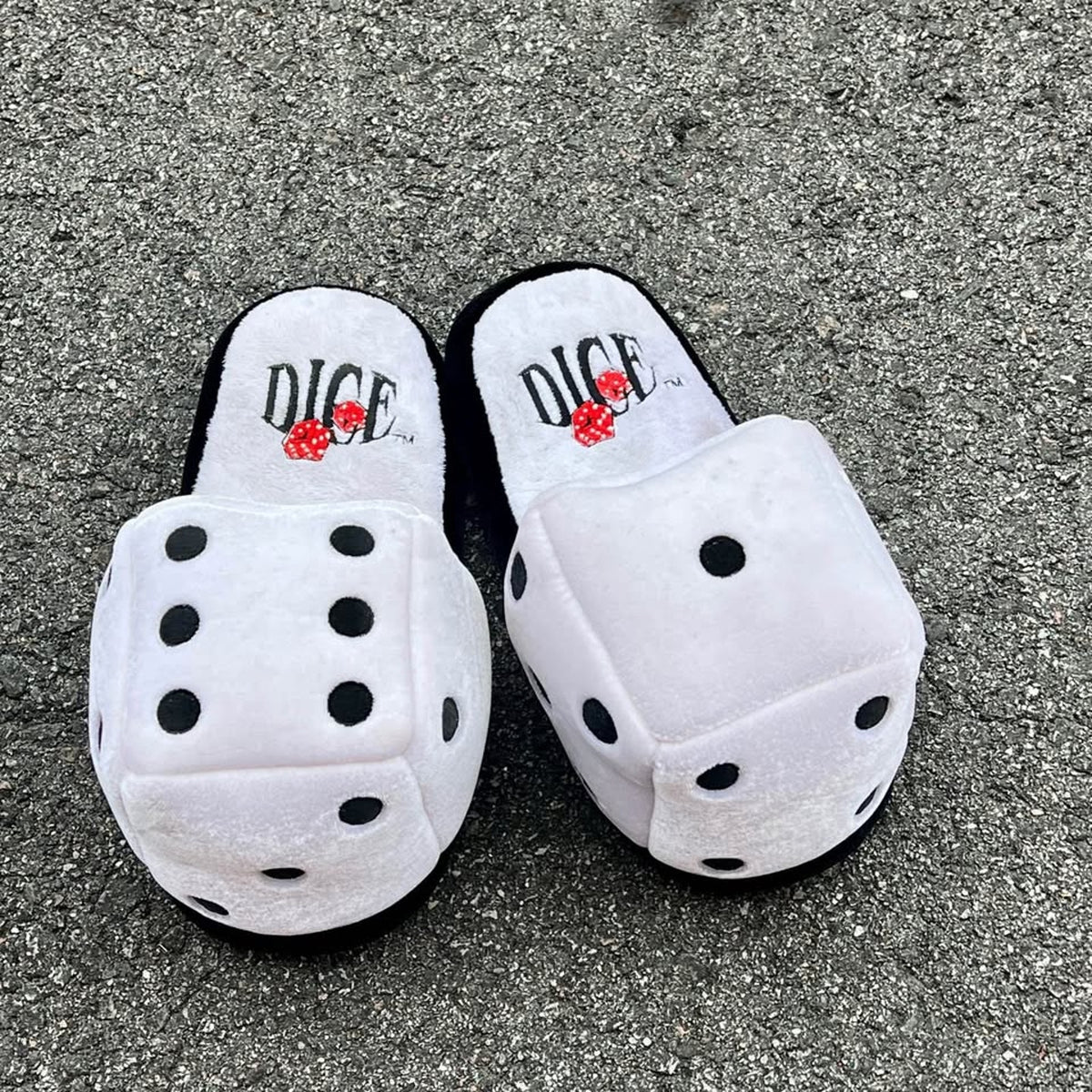 2 pair Vintage Las Vegas Footwear Fuzzy dice slippers size 6-7