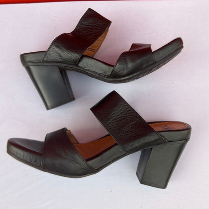 Woman’s Sofft •Damia• Stacked Heel Slide, 9M Blqck  leather