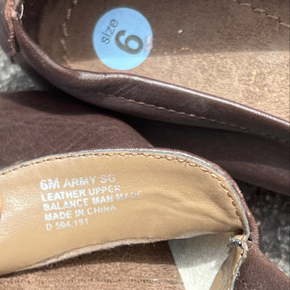 Woman’s  Aerosoles by Suregrip 6M brown leather Non-Slip Sole