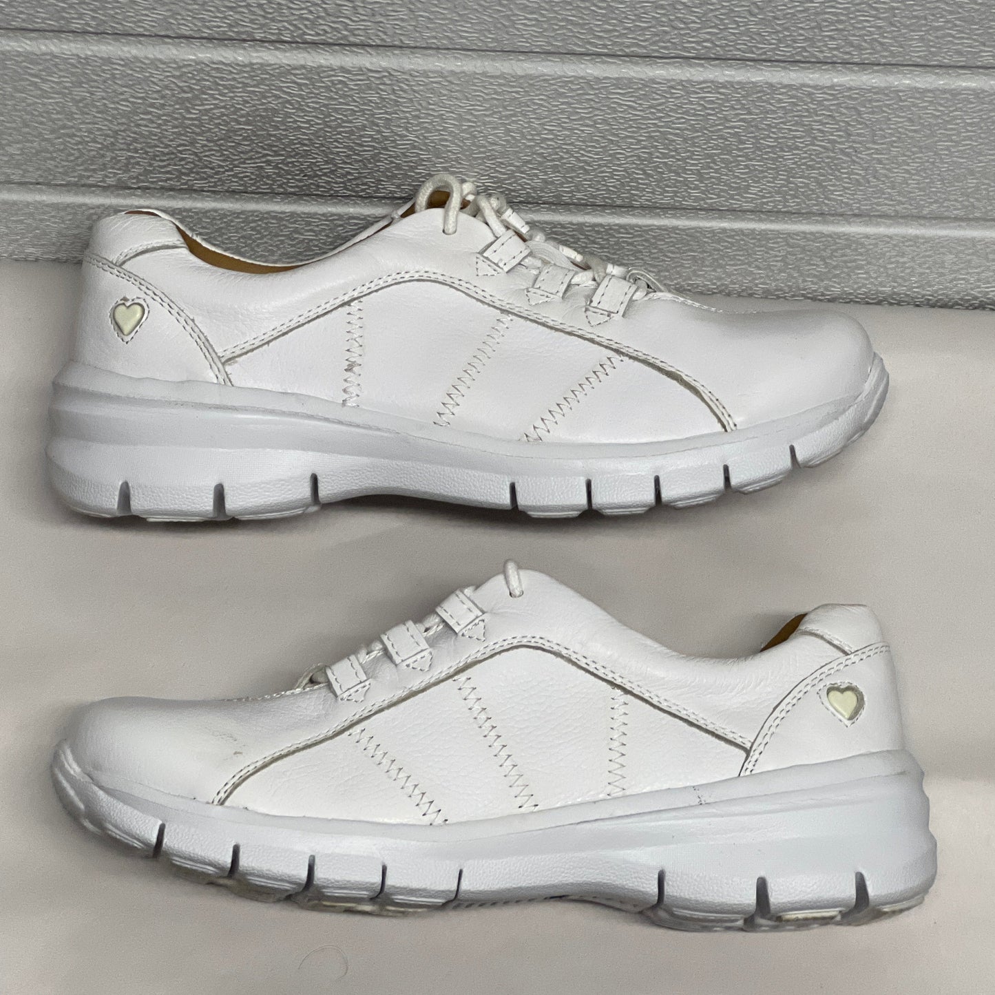 Women’s Nurse Mates Lexi pillowTop Lace up 8.5M White Leather