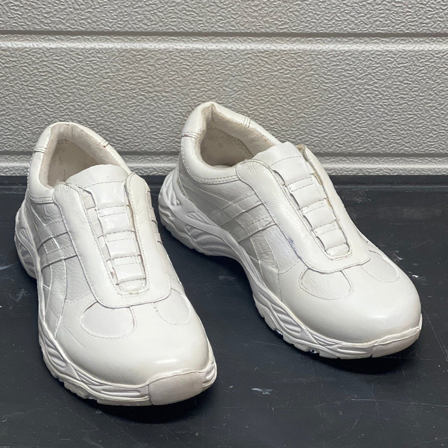 Women’s Nurse Mates Quantum Pillow Top slip on 7M White Leather