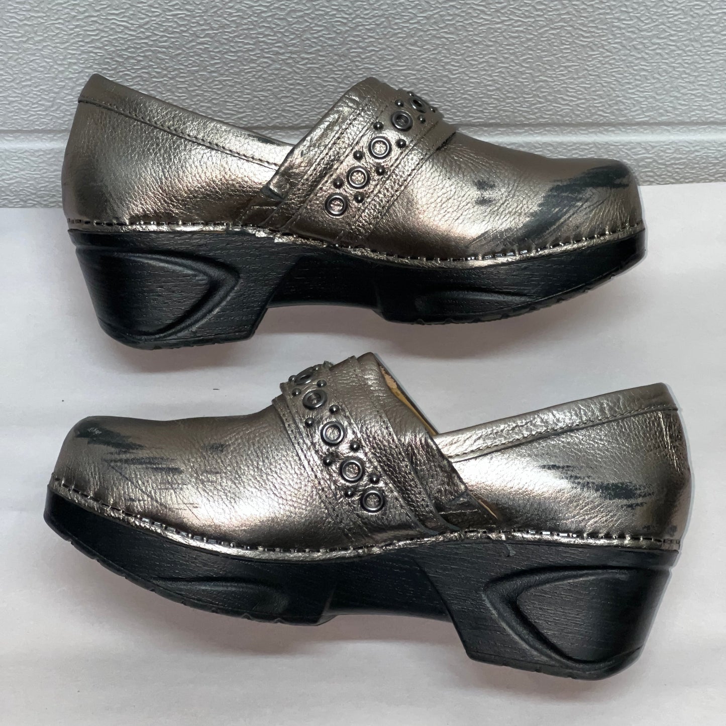 Women’s Nurse Mates Chelsea  Pillow-top Clog 8M Anthracite Leather