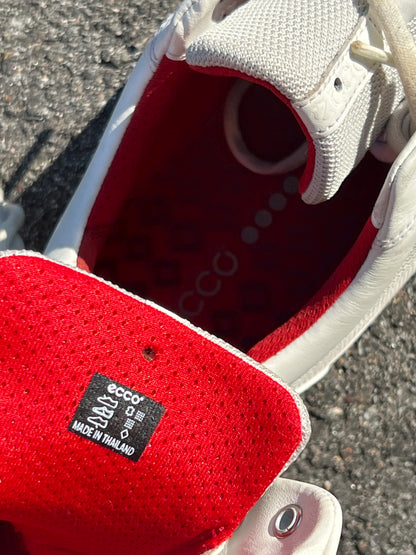 Men’s Ecco Street Cleat-less Golf Shoe 46EU • White/Red • Leather