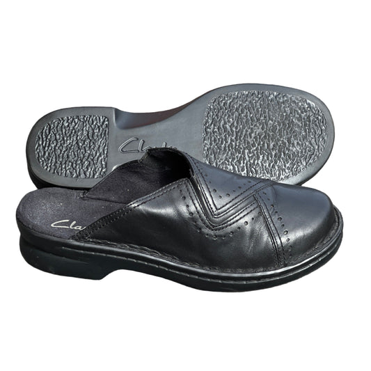Woman’s  Clarks  Open-back Clog. 7W Black Leather