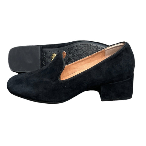 Women’s Bettye MULLER concept, •Breeda• Block Heel Loafer 6M. Black Suede leather