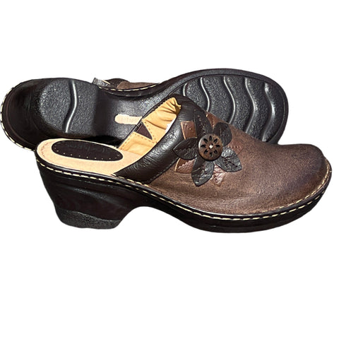 SOFTSPOTS Women's •Lara• Open-back Clog 8M Brown Leather