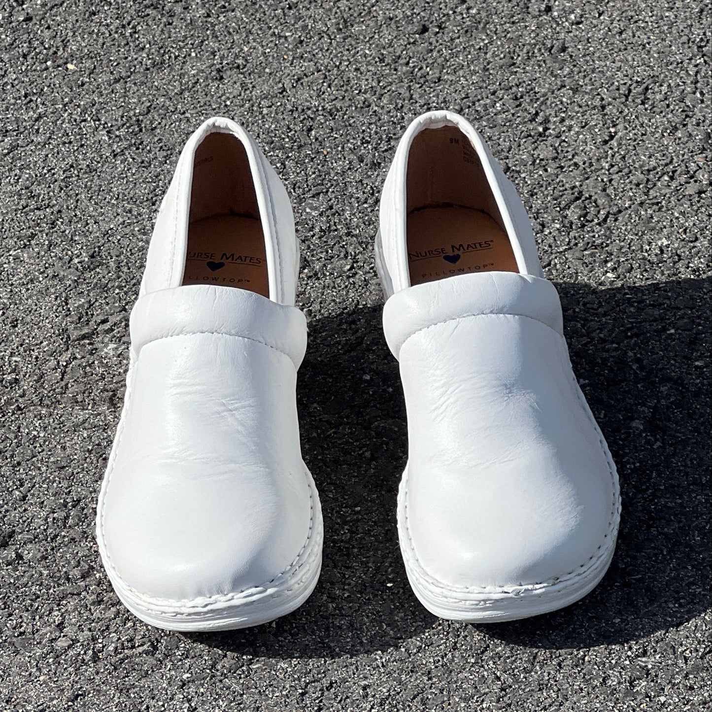 Women’s Nurse Mates Halle  Pillow Top Clog  9M White Leather