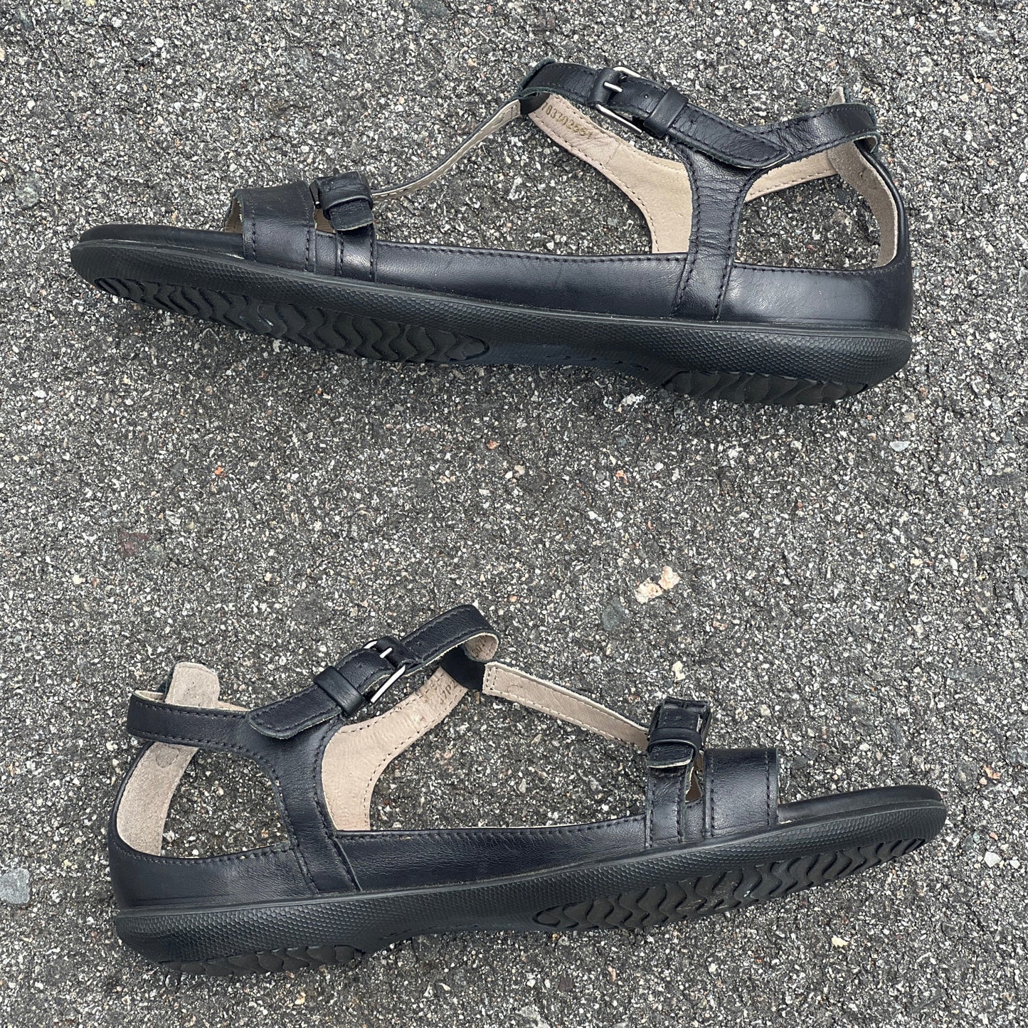 Ecco  Women's  T-Strap Sandal EU36M Black Leather