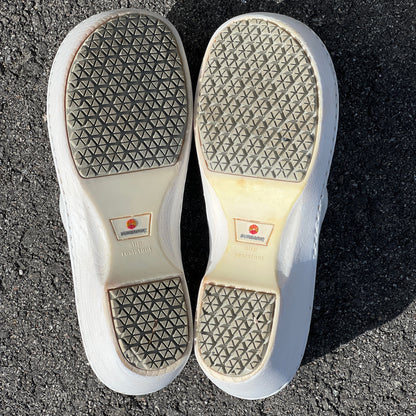 Women’s Lila Non-slip Clog by SureGrip 7.5M White Leather