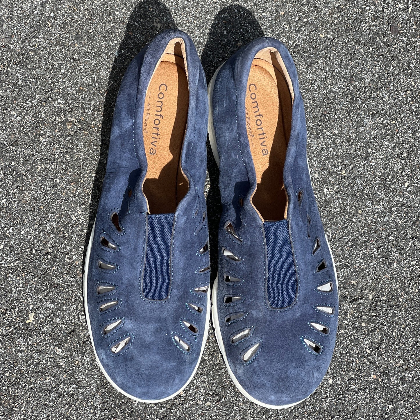 Comfortiva by SoftSpots Women’s •Tinsley•  Comfort Slip on 8.5W Blue Suede