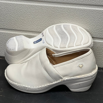 Women’s Nurse Mates Halle  Pillow Top Clog  8M White Leather